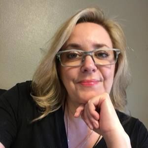 Meet your Posher, Alicia